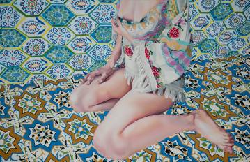 VII - 110 x 140 cm. Original oil painting by Aleksandra Kalisz  "Act of pattern" with focus on the female body. Delicate and soft forms of the models and the game of shadows and light shows parts of women’s figures covered in patterned materials, placed in colorful backgrounds. Nameless bodies make the scene more mysterious. The paintings seem almost abstract- eyes get lost in the multitude of lines, colors and shapes.  The ornaments used are mainly from Middle East. Fascinated by their colors, harmony and rhythm. The aim is to combine two different cultures: European (female nude) and Islamic (ornaments). “Act of pattern” is a reflection of experiences- travels and traditions.