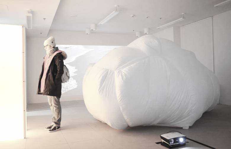 Multimedia interactive art installation by artist Anna Uscinska de Rojas, Beauton Art Gallery exhibition, interactive art installation, artist, gallery,