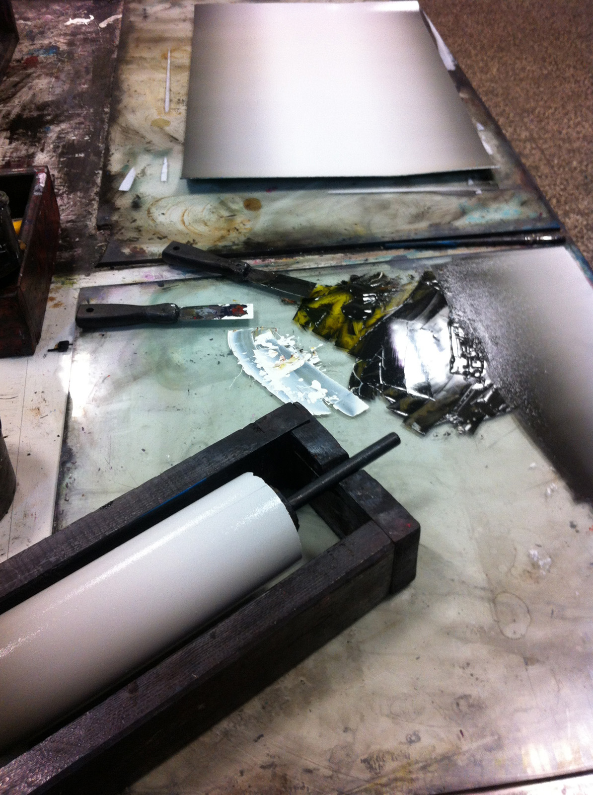 The Great Licking red - 140 x 100 cm. Limited edition linocut print by Marta Banaszak THE GREAT LICKING linocut_printing process