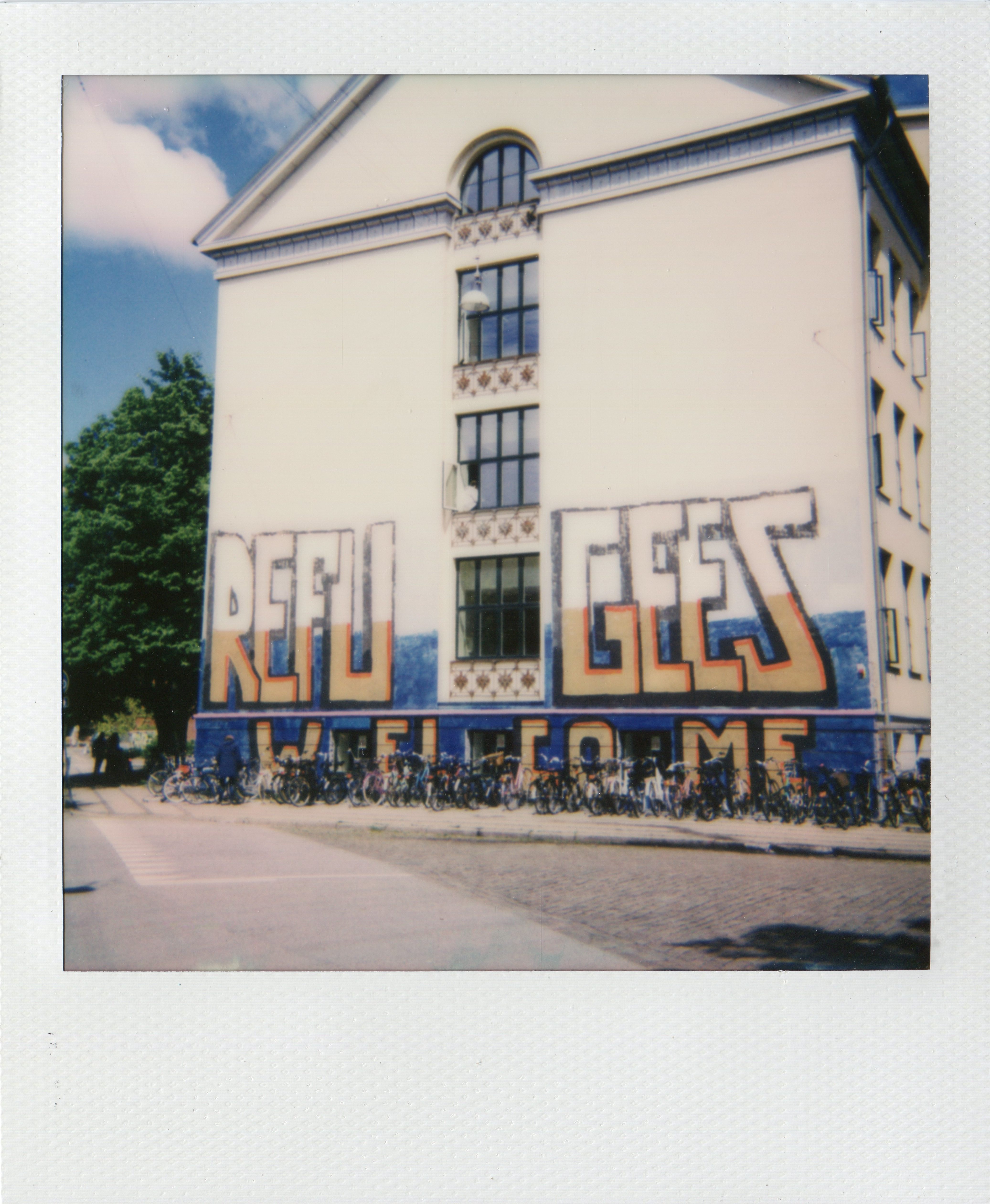 Welcome | Photographs | Rafael Guerrero Céspedes | Beauton Art Gallery photographs, colorful, expressive, graphical, pop, architecture, cartoons, everyday life, moods, typography, beige, blue, green, pastel, photographs, architectural, bikes, boys, buildings, cities, contemporary-art, copenhagen, cubes, danish, day, expressionism, girls, graffiti, houses, love, modern-art, nordic, outdoors, scandinavien, street-art, streets, urban, Buy original high quality art. Paintings, drawings, limited edition prints & posters by talented artists.